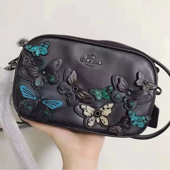 Coach Handbags - NWT Retail Coach Butterfly Applique Crossbody Clutch In Pebble Leather